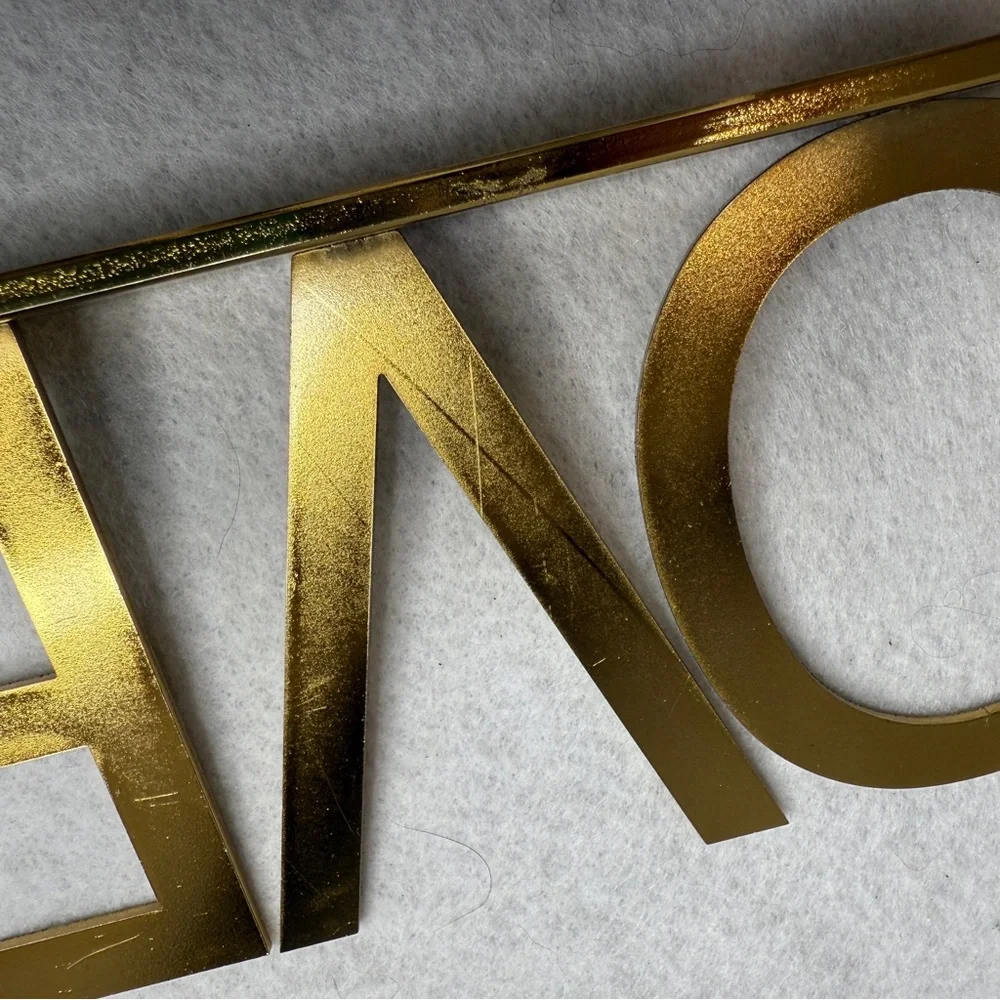 Gold 'Hello Love' Decorative Sign